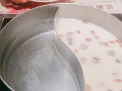 -尚尚仙·酸汤猪手·猪肚鸡火锅(华联万柳购物中心店)