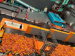 -极限PLAY运动娱乐新世界·团建派对潮玩休闲馆·室内蹦极高空游乐园