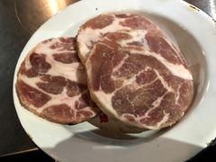 猪颈肉-马路牙子地桌烤肉(工体店)