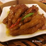 早八点刚过，已经开始排队了，点了几份推荐菜