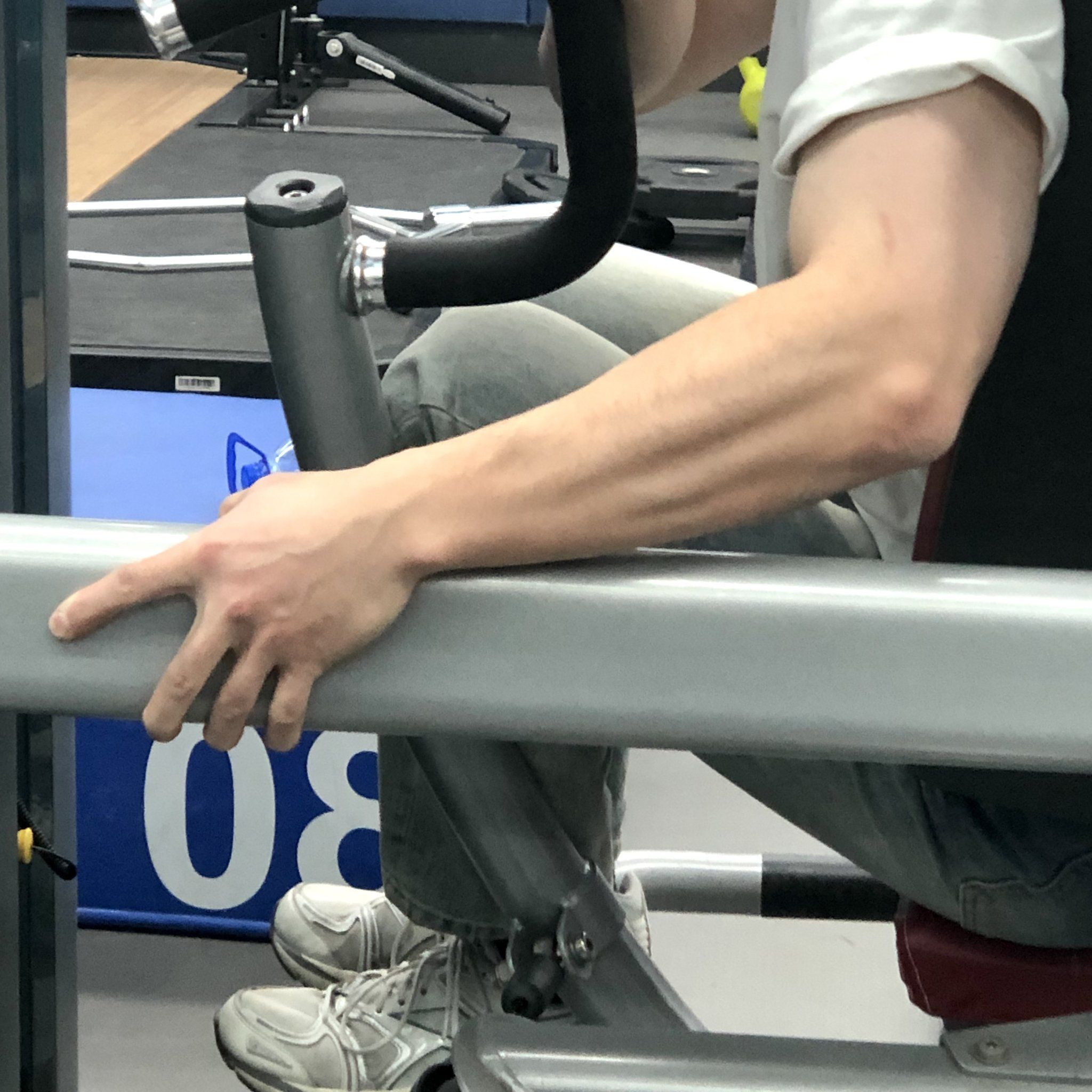 想看看你们的手臂线条