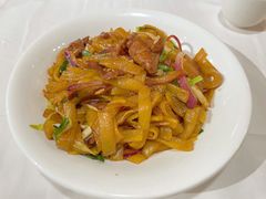 干炒牛河-稻香酒家·34年老字号·港式粤菜(汉街店)