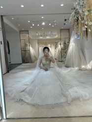-台湾蔡美月婚纱租赁