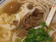 -鑫花溪牛肉米粉(东环大润发店)