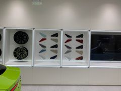 -小鹏汽车(北京龙湖长楹天街销售中心)