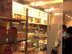面包甜点陈列柜-国际饭店·帆声西饼屋(黄河路店)