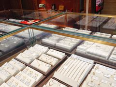 -品真阁华夏典当行(四通桥店)