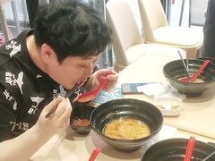 -灵芝妹子海鲜米线(劳动公园店)