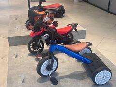 -上海宝诚尊悦宝马4S店(静安店)