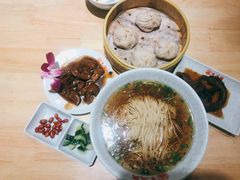 鲜肉小汤包-朱鸿兴面馆(镇湖店)