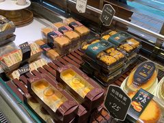 -红跑车蛋糕世界(网巾市店)
