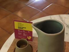 -彳亍咖啡·这里(水湾路店)