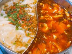 -德林酸菜鱼火锅(南丹店)