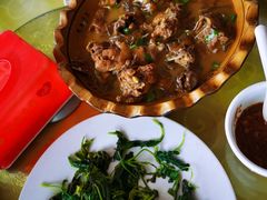 -华龙特色大骨鸡农家菜馆