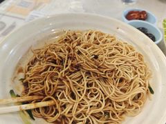 -肥肥虾庄·金牌油焖大虾(沙湖店)