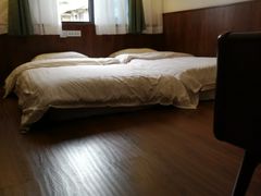 -拖板鞋咖啡旅行酒店(春熙路地铁站店)