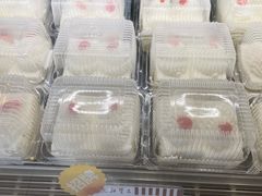 -红宝石·鲜奶小方·海派西点房(南翔店)