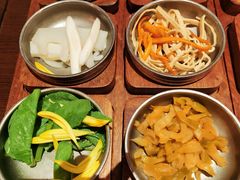-银米·云南传统过桥米线(双廊黑金冠店)