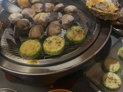 -围炉肉舍•炭烤活鳗•丹东海鲜烤肉(步行街店)