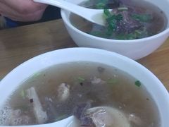 驴肉汤和驴杂汤-王胖子驴肉火烧(鼓楼店)