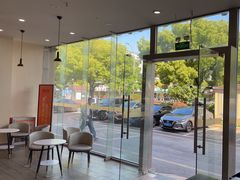 -怡莱精品酒店(苏州新区何山地铁站店)