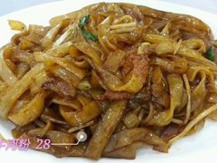干炒牛河粉-御花园·粤菜·海鲜火锅(中山公园店)