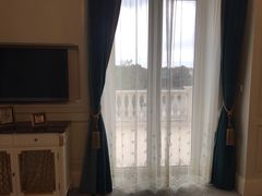 -上海玫瑰园度假酒店