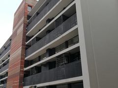 -沃尔玛上海田林店-地面停车场