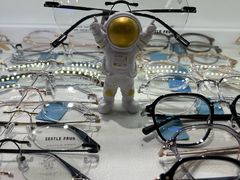 -盛世明眼镜(西单明珠商场店)