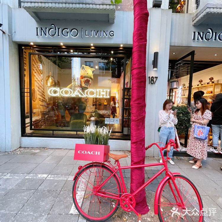 如此有情怀又有颜值的快闪店|COACH
