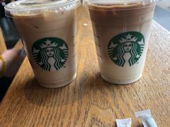 -星巴克(洛阳中州路王府井店)