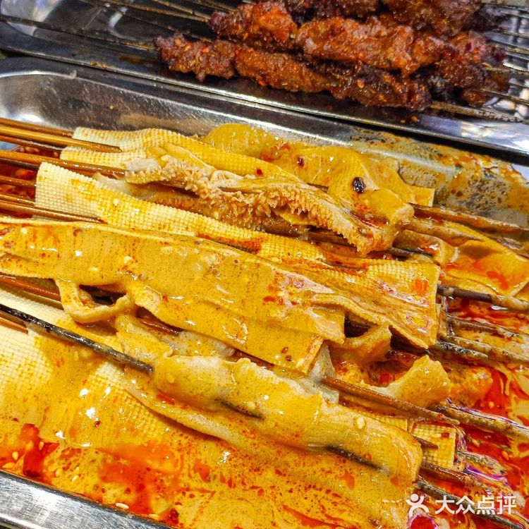 西安一家充满人间烟火气的烧烤店...