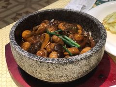 口蘑钵子菜-巴扎美食·新疆菜·西域歌舞表演餐厅(新疆大厦店)