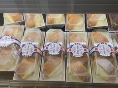 -红宝石·鲜奶小方·海派西点房(南翔店)