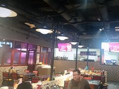 -马路牙子烧烤音乐酒馆(望京店)