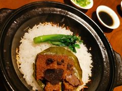 荷香粉蒸肉捞饭-山里亲戚(淞虹路店)