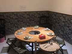 包厢-茸梅路右拐龙虾-农家菜(松江店)