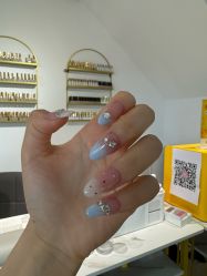 -丽心自助美甲美睫