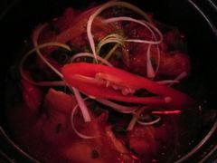 砂锅炖鱼-Lanterns Vietnamese Restaurant