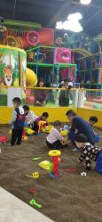 -维佳童话镇演出现场(徐东店)