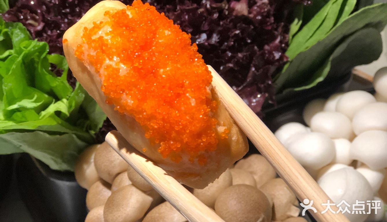 肥牛三味鱼面，时蔬拼盘，还有免费的冰淇淋南瓜粥