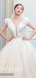 -Lady  Jane高端婚纱礼服馆