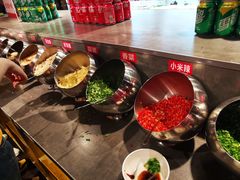自助调料区-铁箭门串串香主题火锅(汇锦城店)