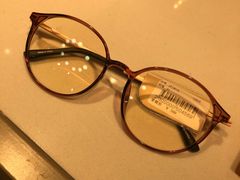 -LOOK眼镜·蔡司依视路配镜(宝山万达店)
