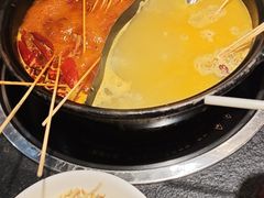 -两三事小郡肝串串香火锅(桂庙店)