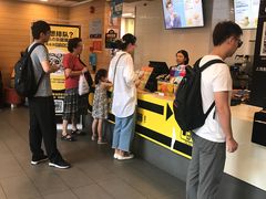 -麦当劳(乳山路店)