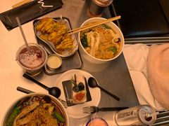 -W COLLECTIVE  DESSERT SHOP