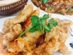 -老码头黑皮肘子锅包肉熏酱水饺(文政街店)