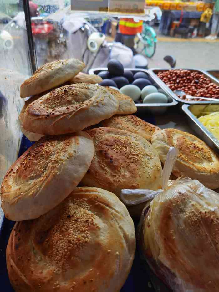 清真高炉烧饼夹菜(东二路店)-"听同事说他们家的烧饼加菜特别好吃 夸