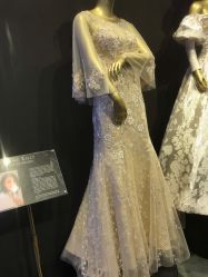 点击看大图 -GRACE KELLY婚纱与礼服(北京店)
